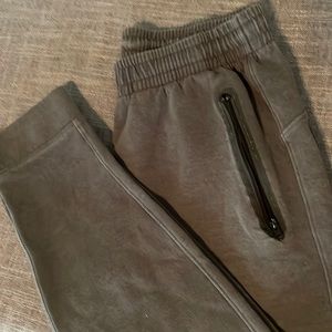 2 old navy men’s size small joggers